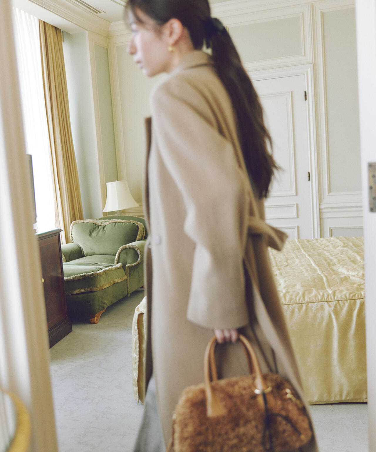 テーラーベルテッドロングコート