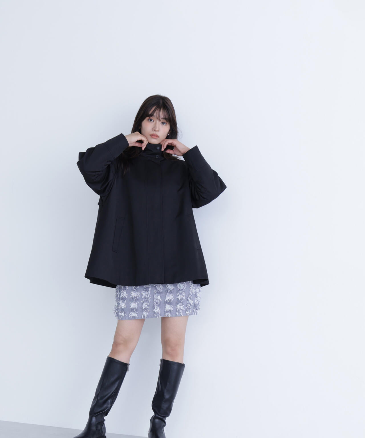 スタンドネックテントラインブルゾン