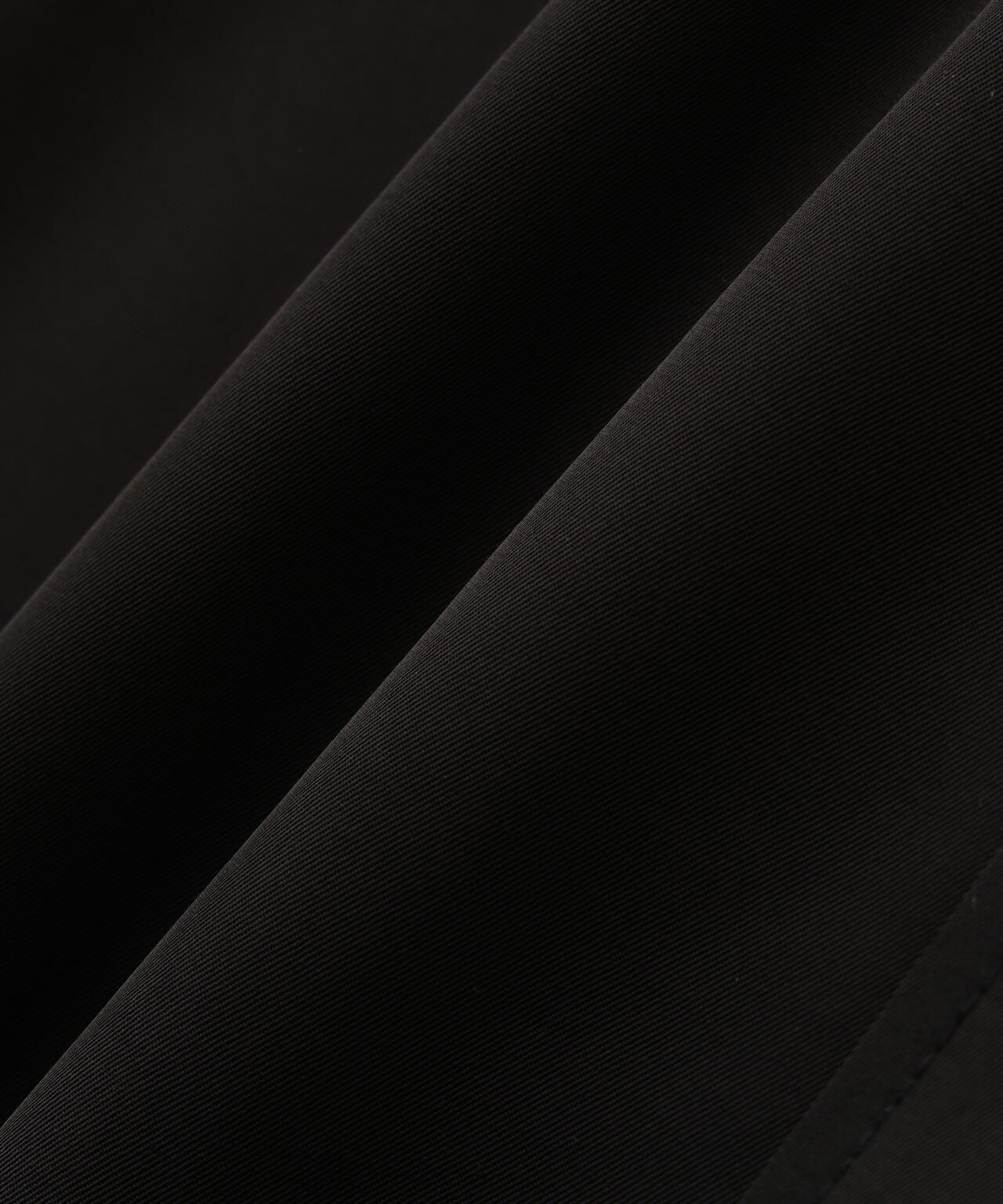 スタンドネックテントラインブルゾン