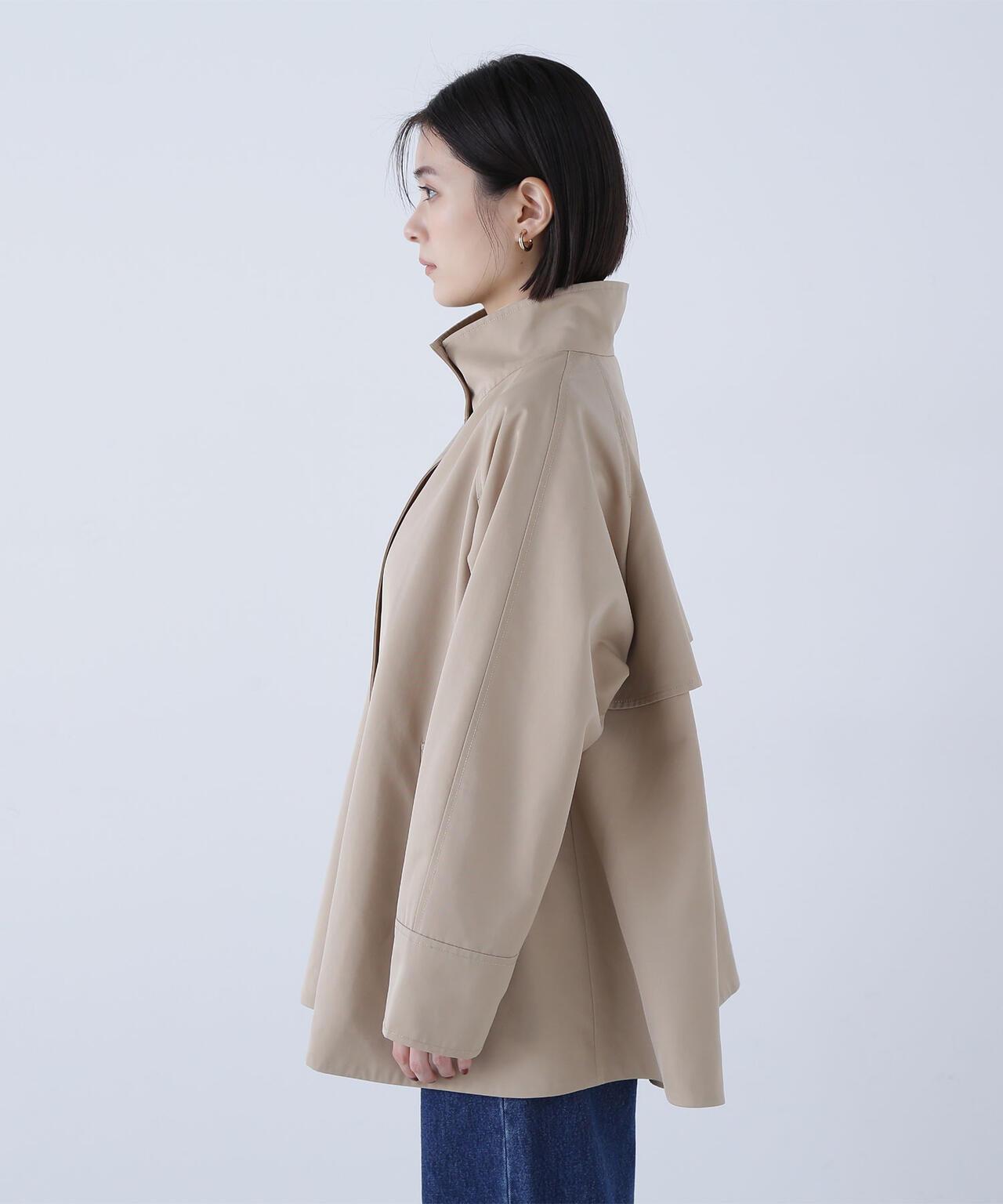 スタンドネックテントラインブルゾン