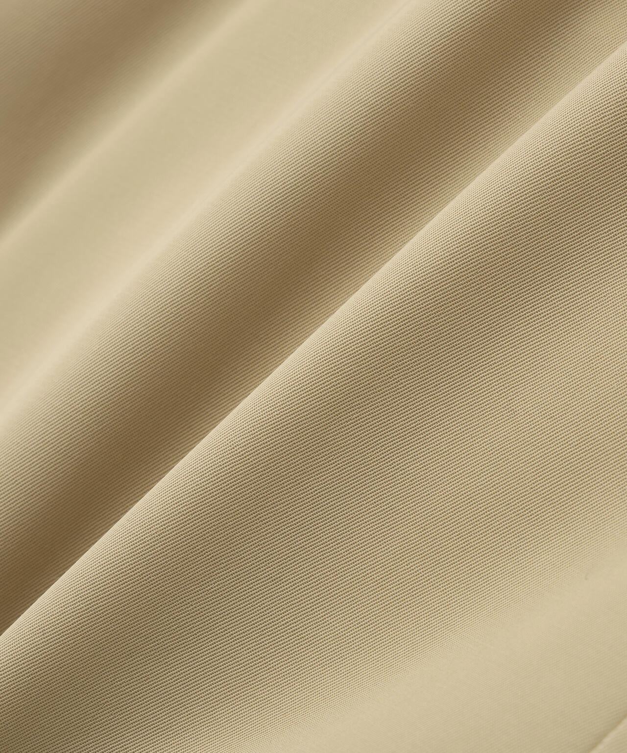 スタンドネックテントラインブルゾン