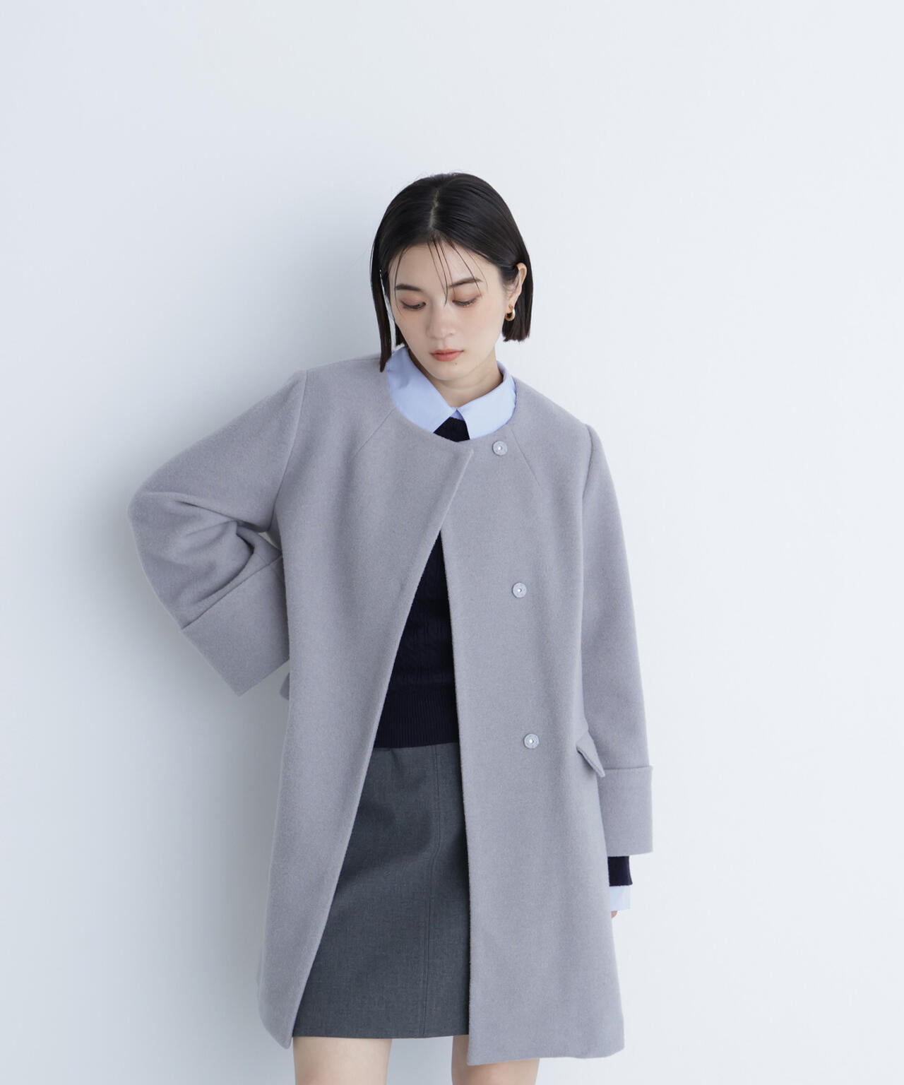 ノーカラーミドルコート