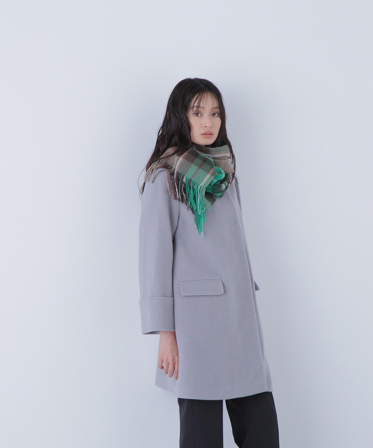 ノーカラーミドルコート