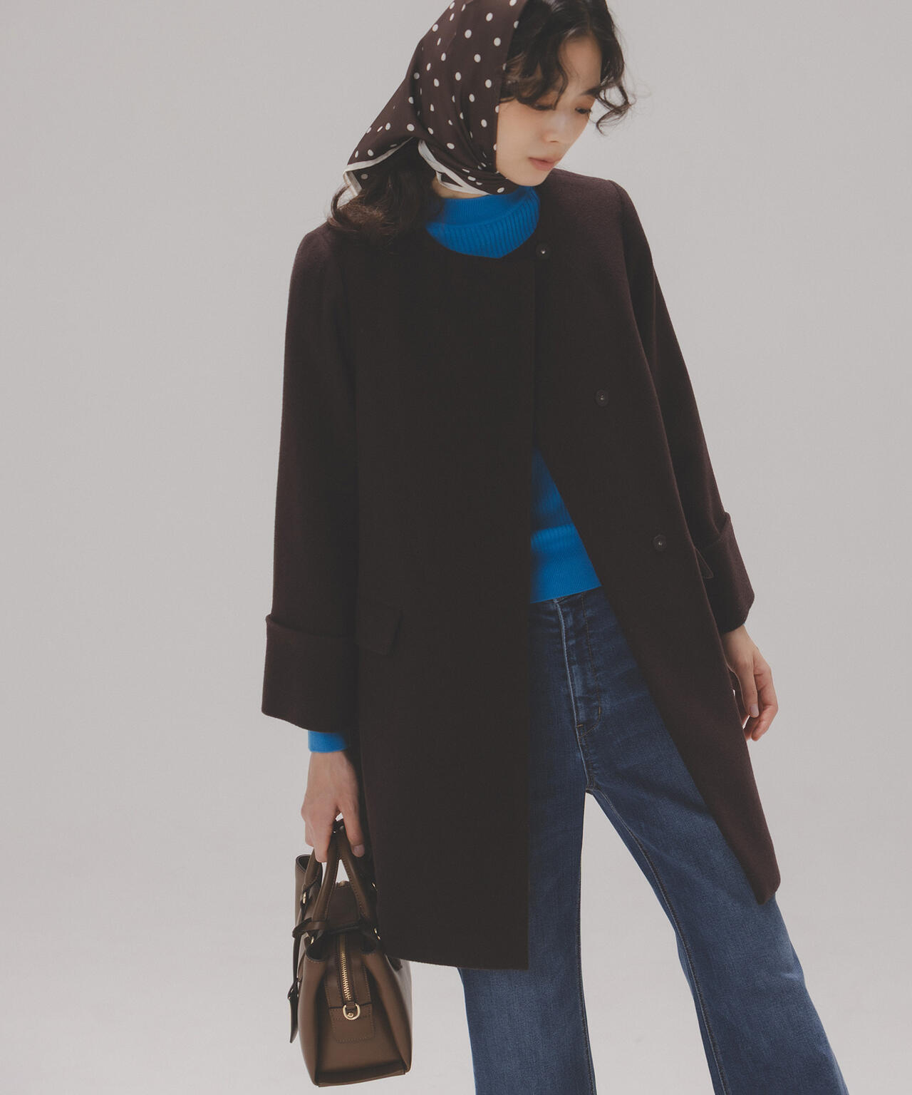 ノーカラーミドルコート