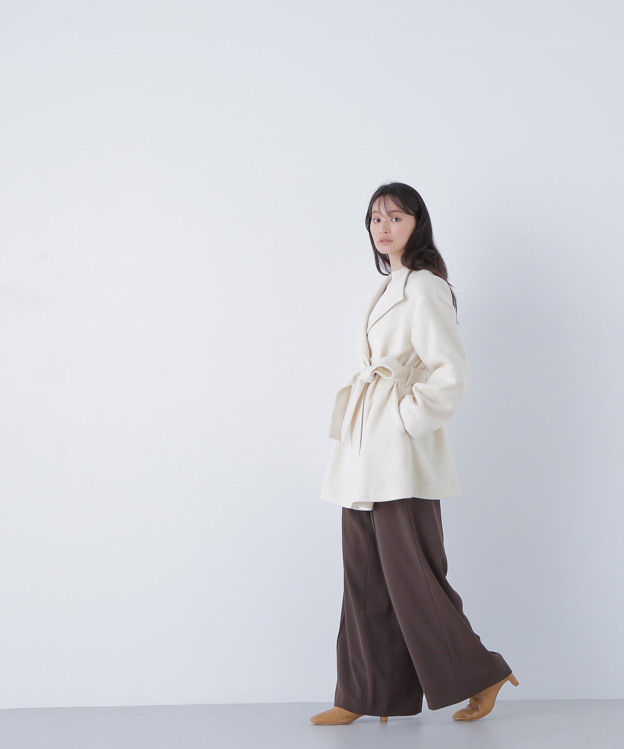 ベルテッドミディコート