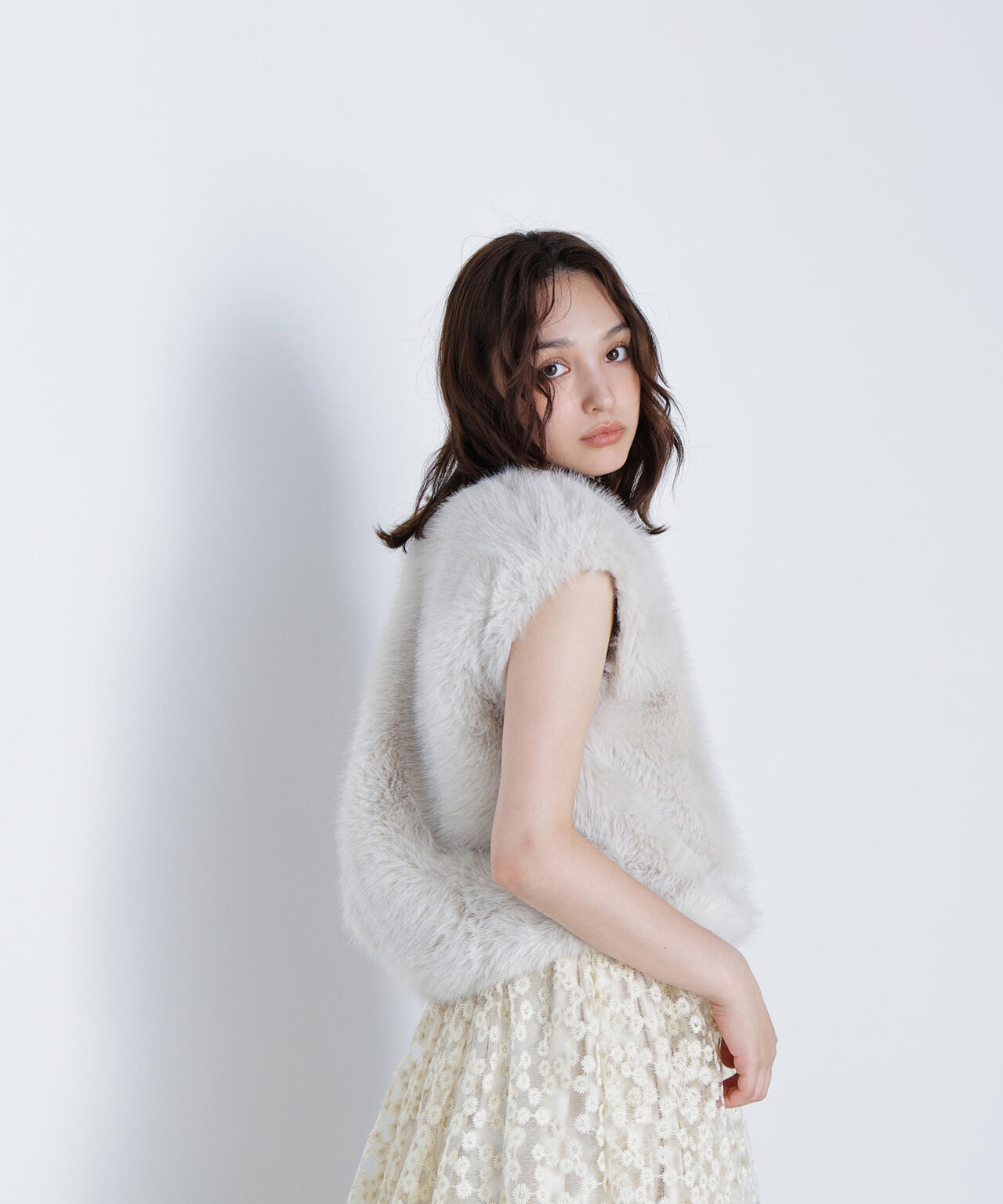 【BLANC】フェイクファーショートベスト