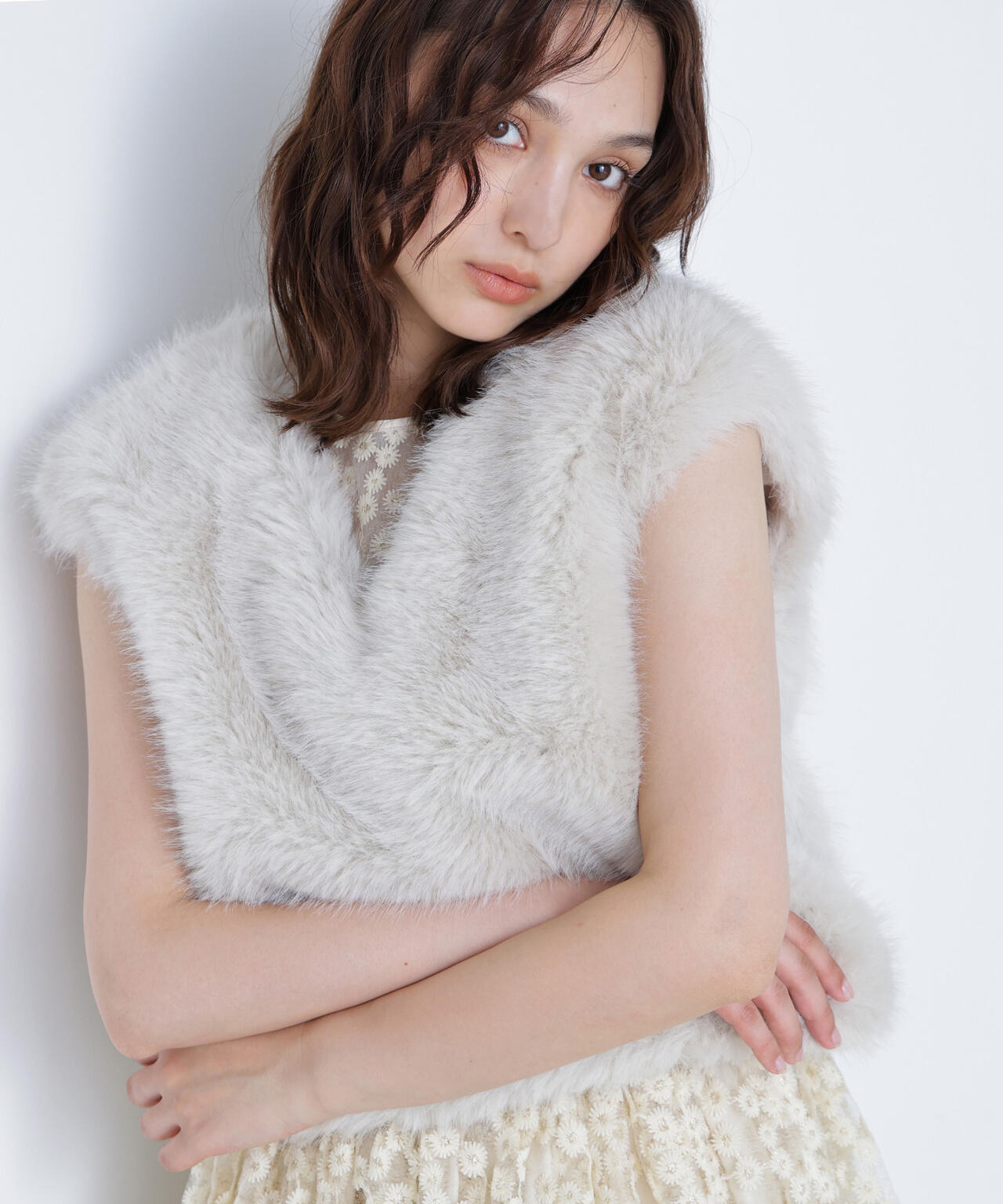 【BLANC】フェイクファーショートベスト