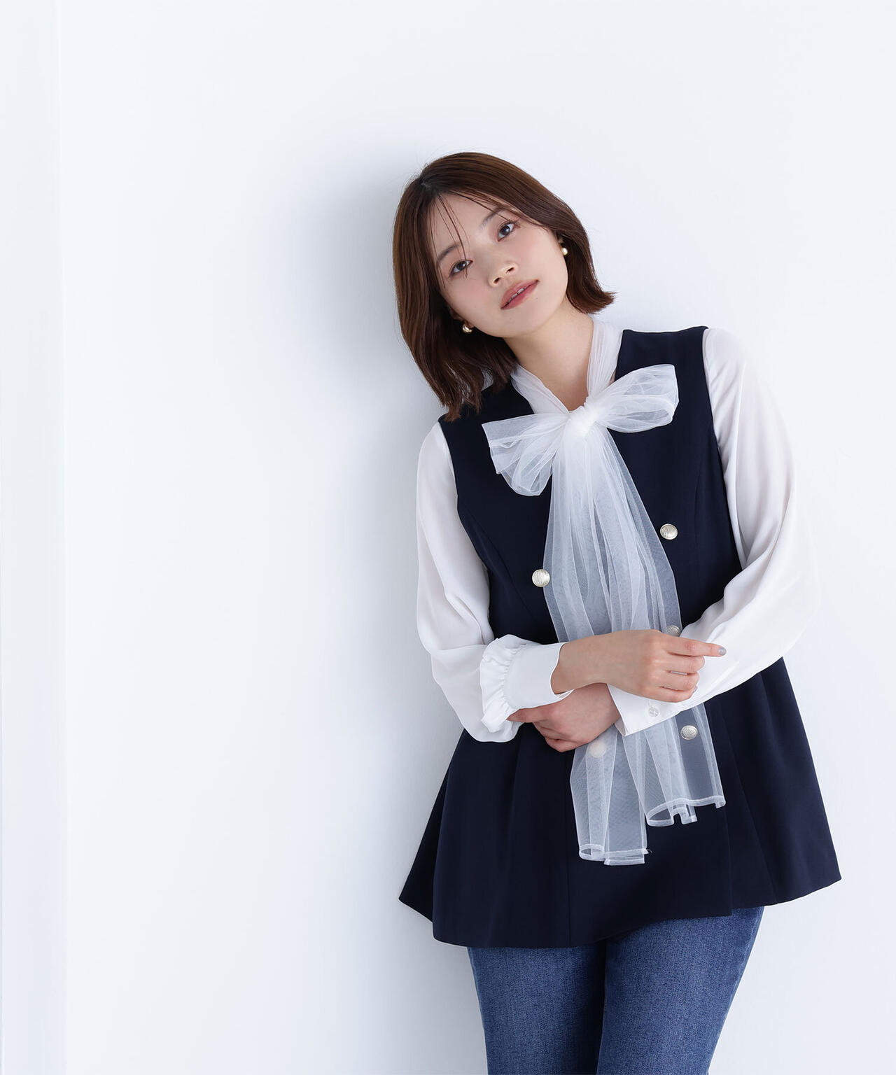 メタルボタンペプラムジレ