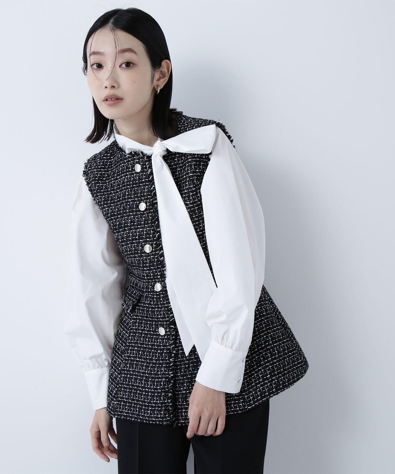 ツイードペプラムジレ