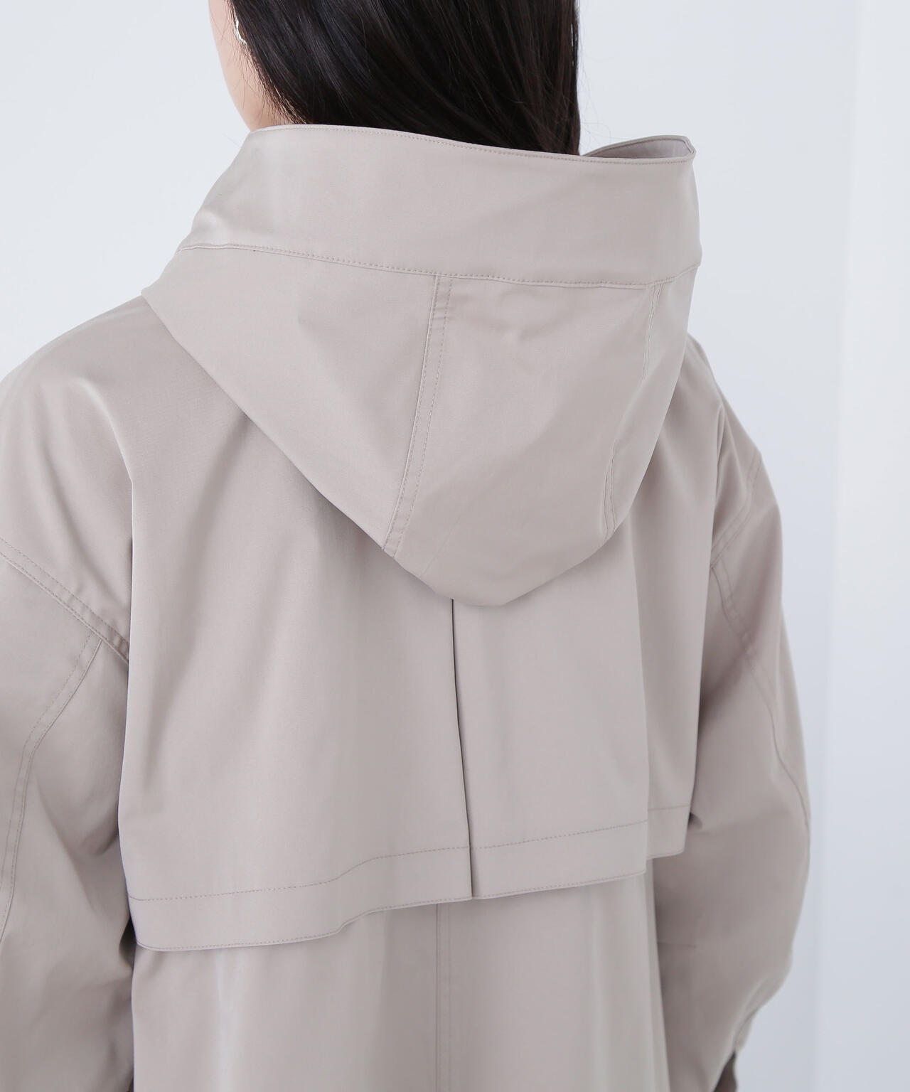 フーディードロストブルゾン