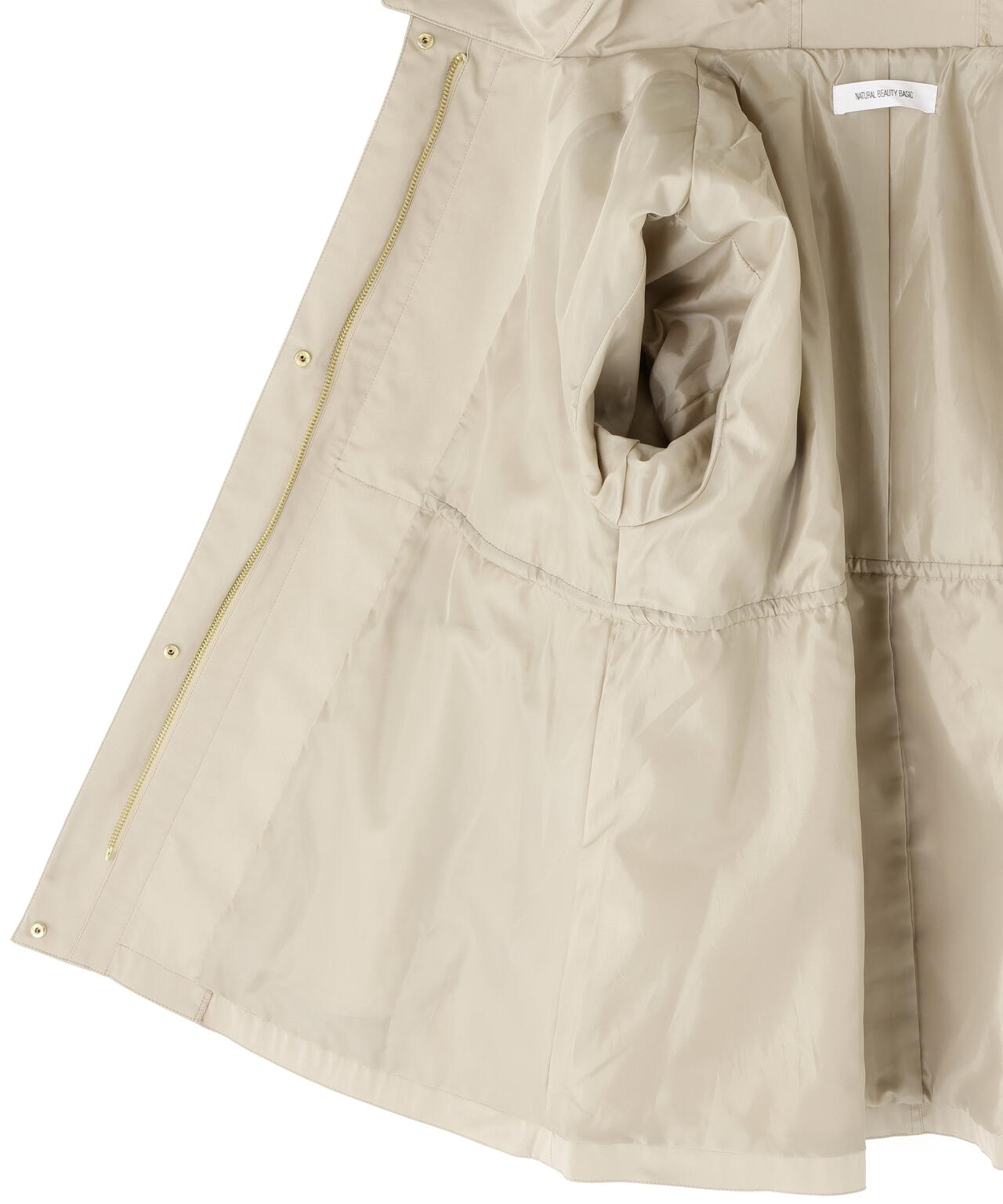 フーディードロストブルゾン