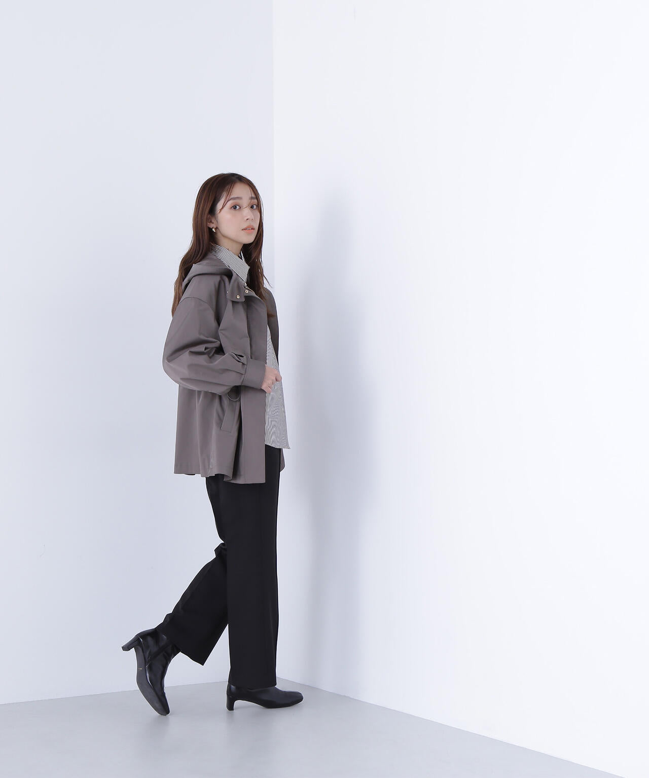 フーディードロストブルゾン