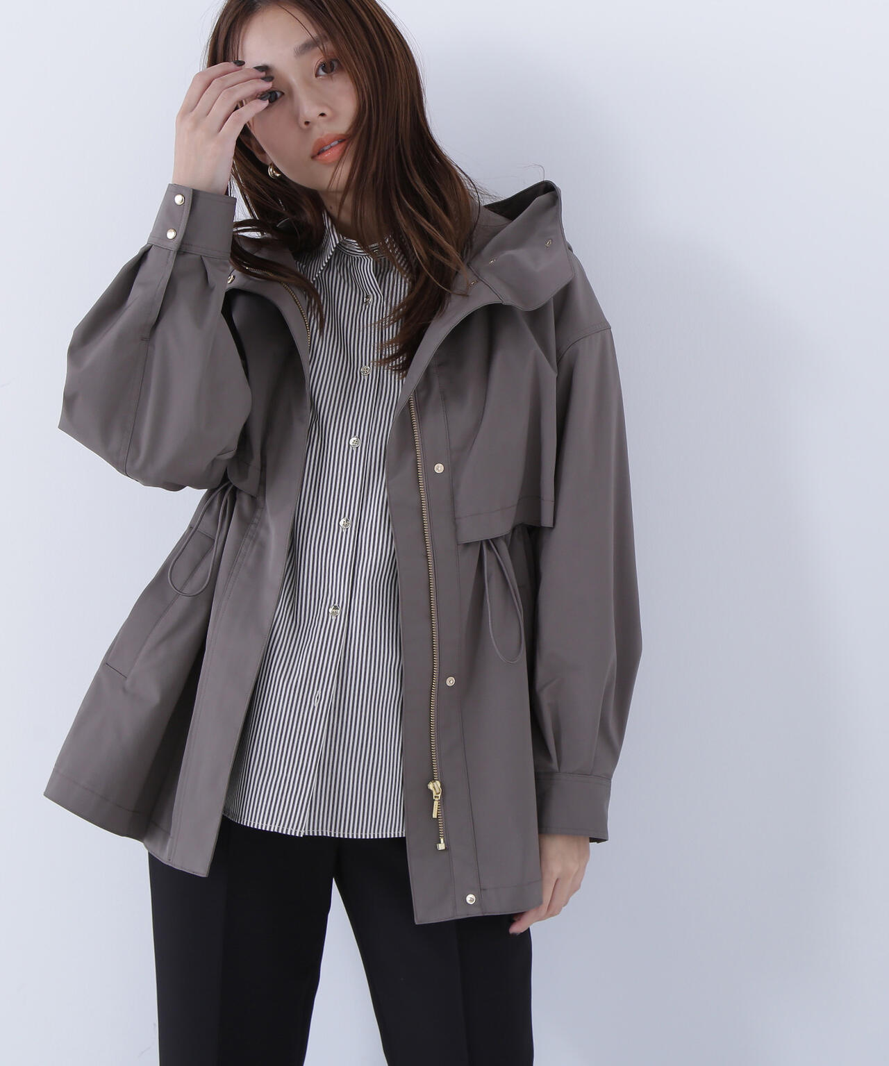 フーディードロストブルゾン