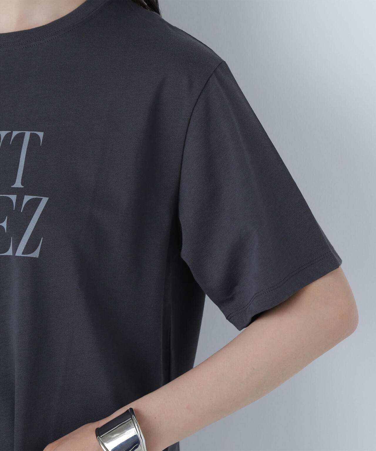 ボクシーロゴTシャツ*