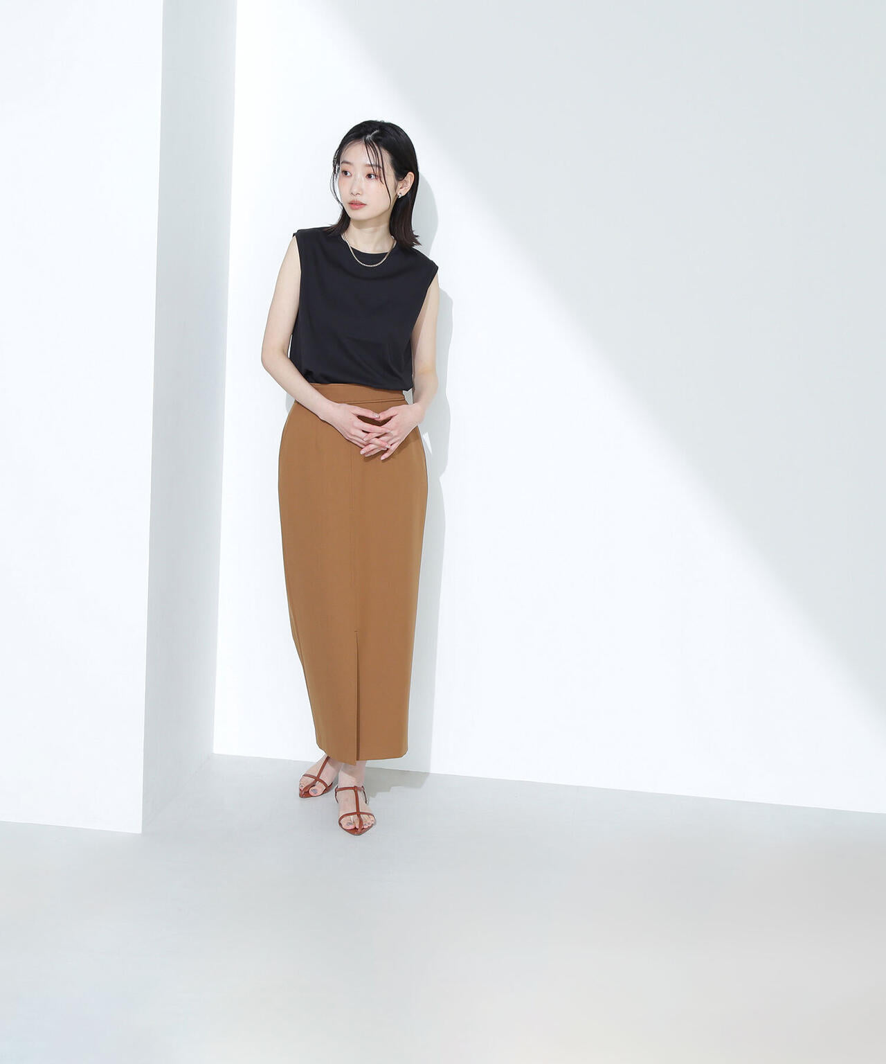 メタルプレートノースリーブカットソー*