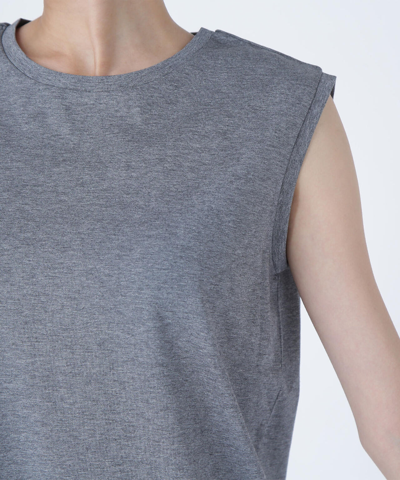 【Oggi掲載】メタルプレートノースリーブカットソー