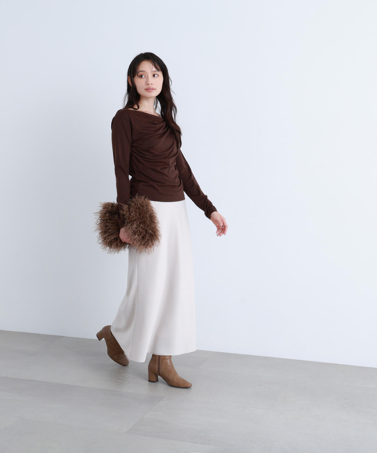 ドレープネックカットソー