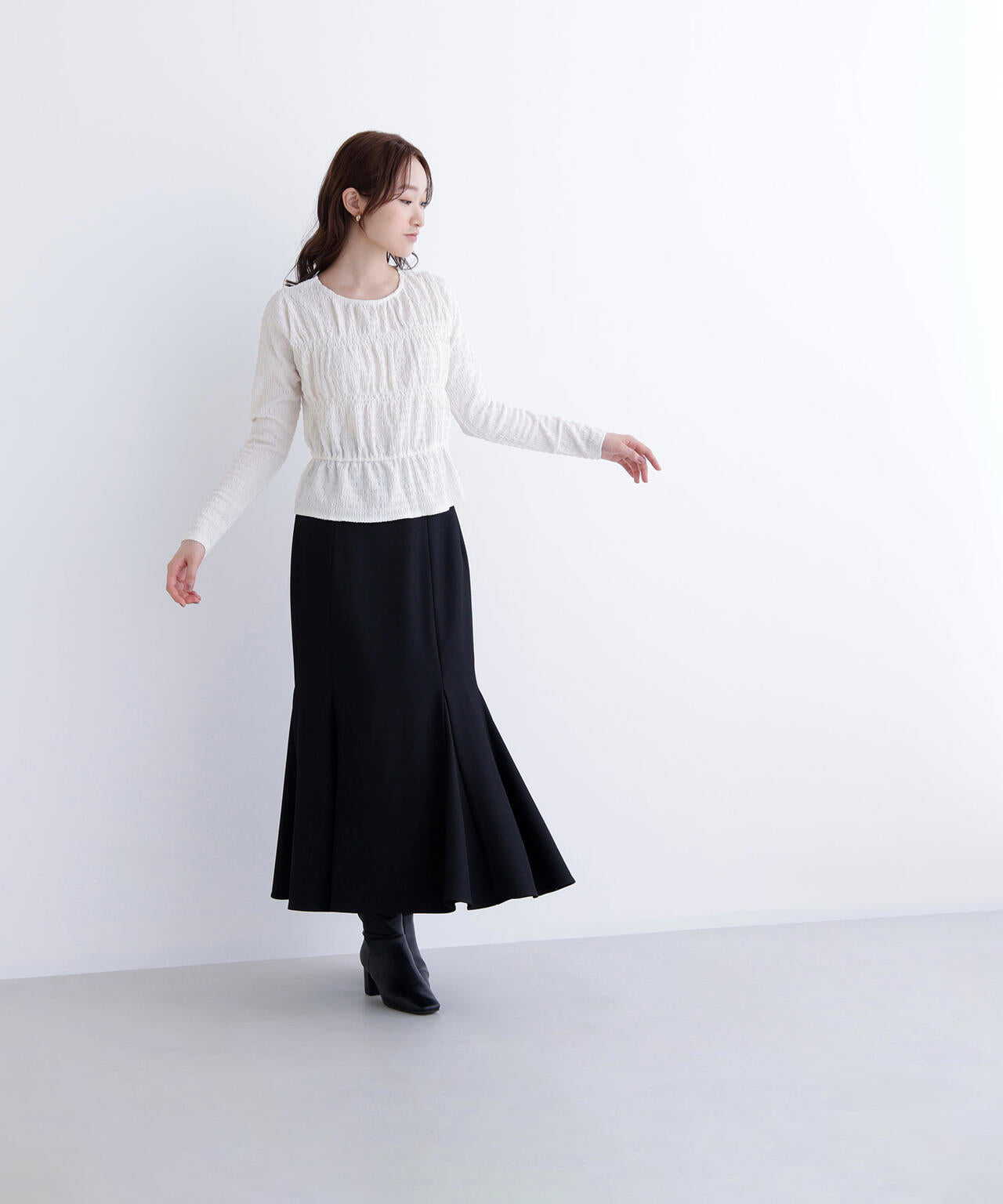 シャーリングペプラムカットソー長袖