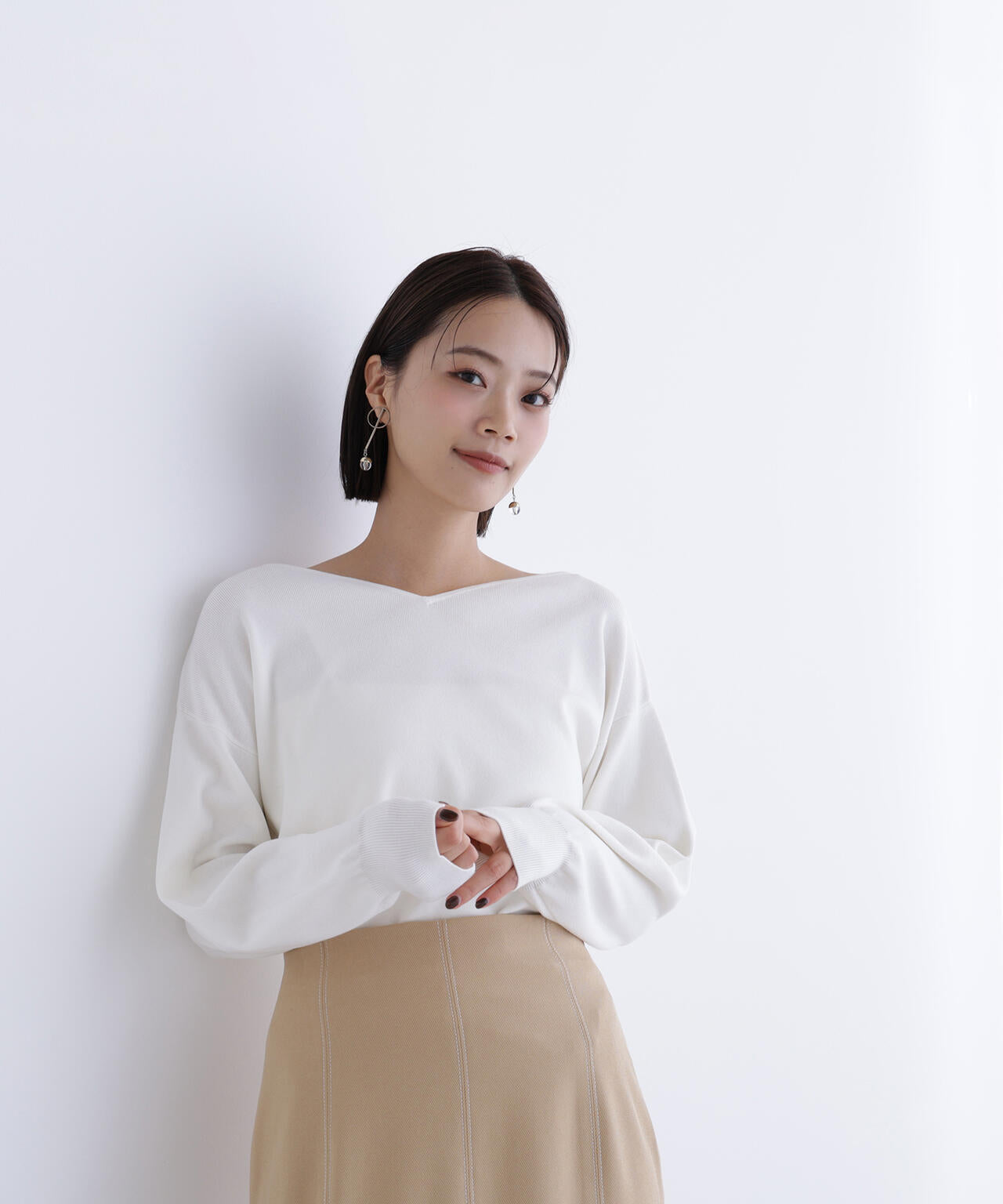 総針ベーシックシリーズ ニュアンスVネックニット