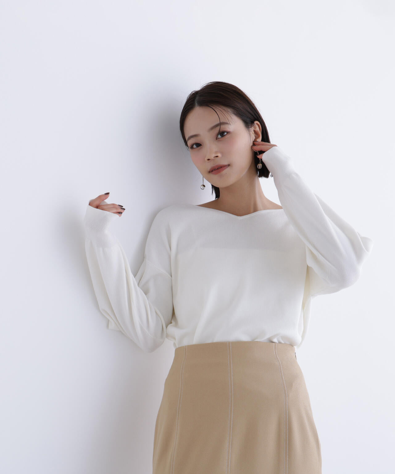 総針ベーシックシリーズ ニュアンスVネックニット