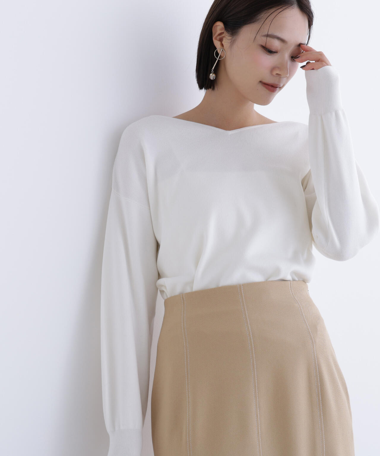 総針ベーシックシリーズ ニュアンスVネックニット