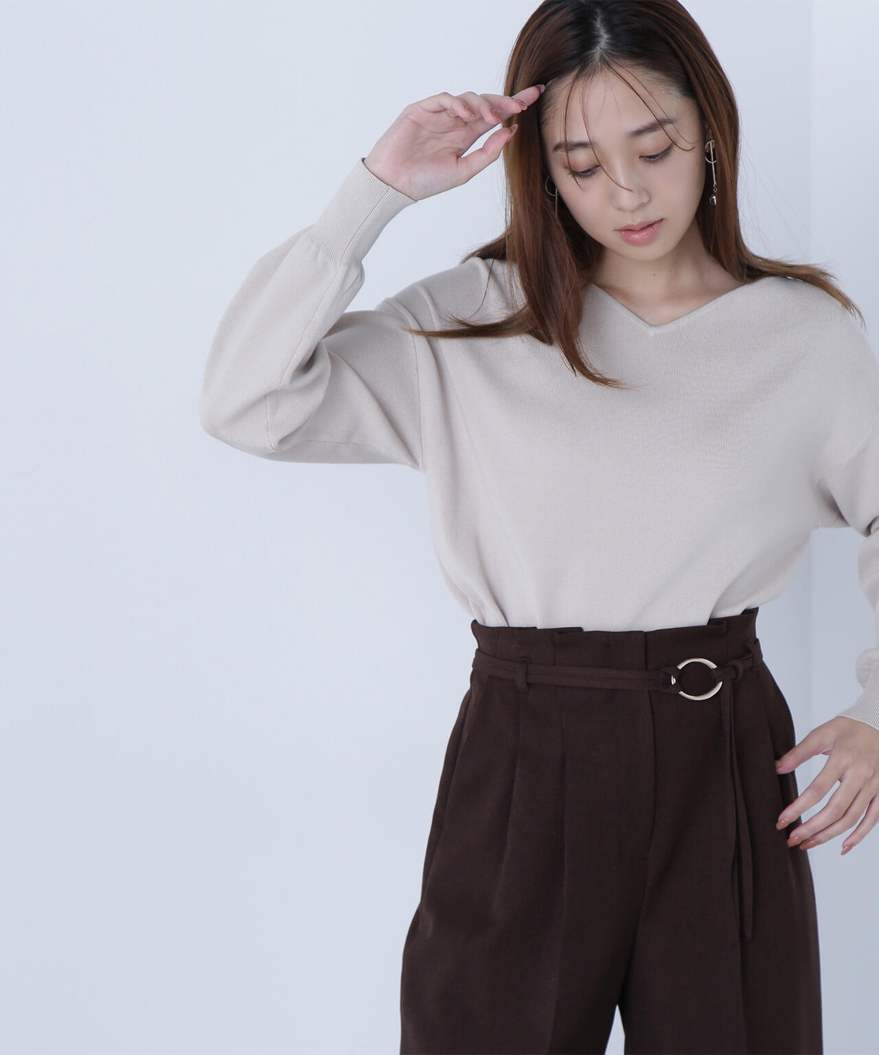 総針ベーシックシリーズ ニュアンスVネックニット