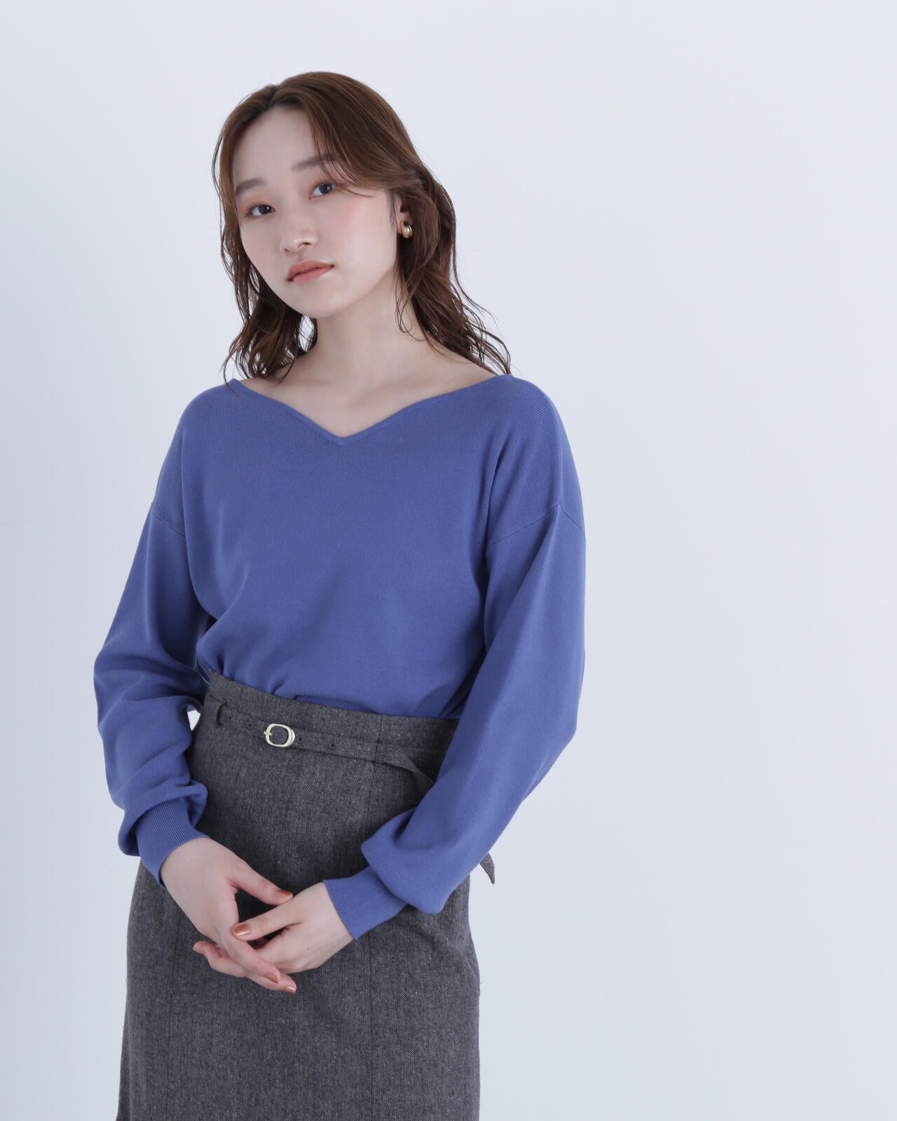 総針ベーシックシリーズ ニュアンスVネックニット