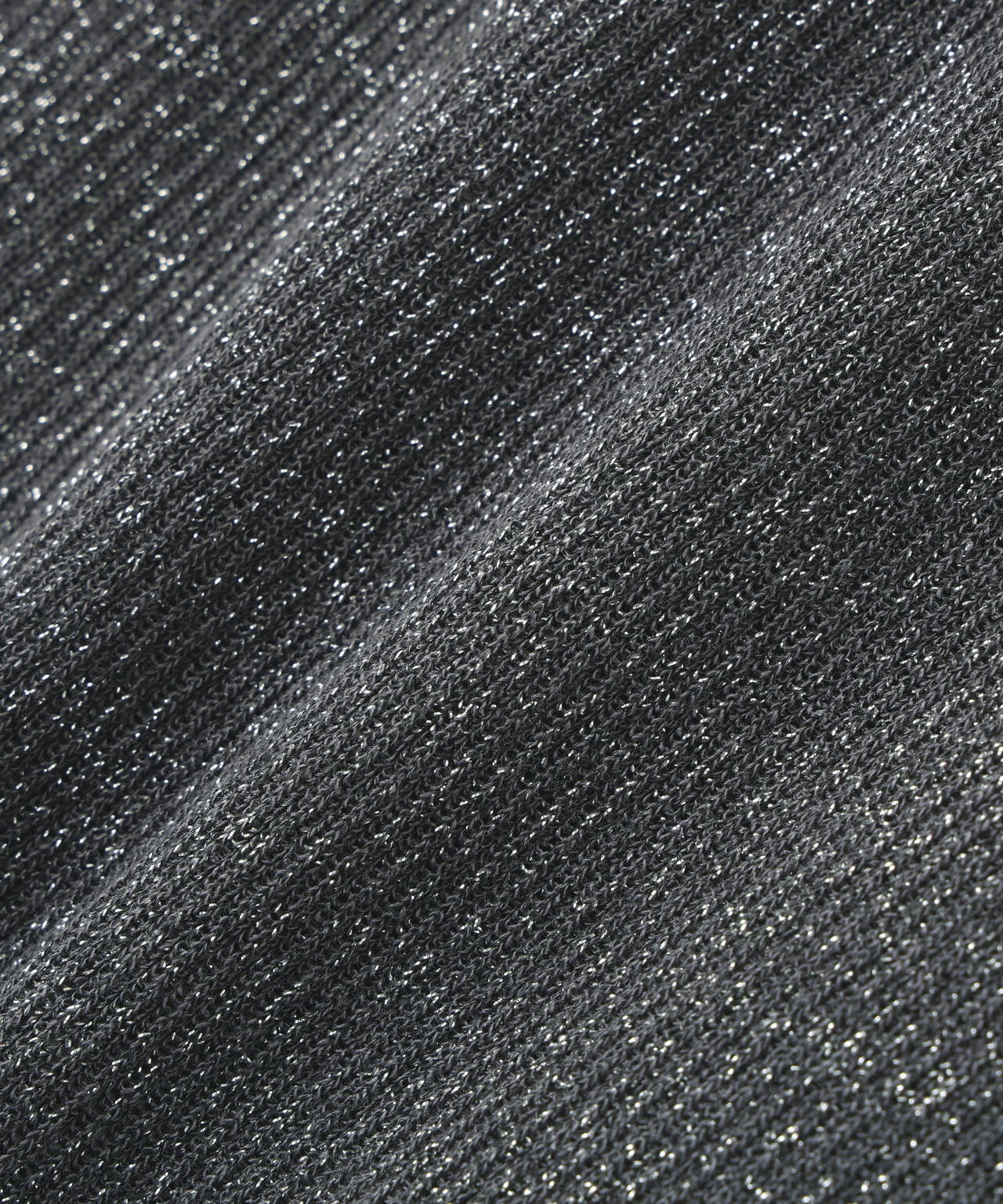 ハイネックラメリブニット