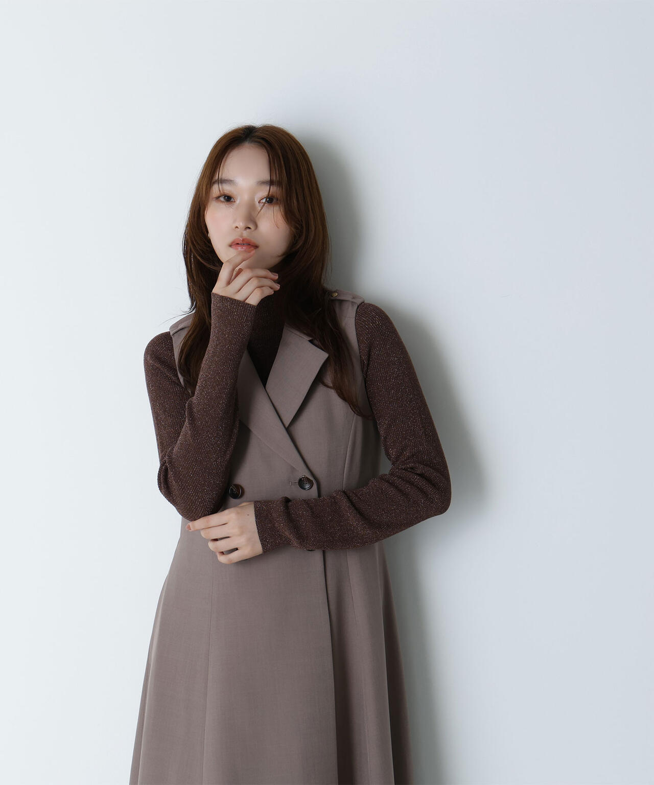 ハイネックラメリブニット