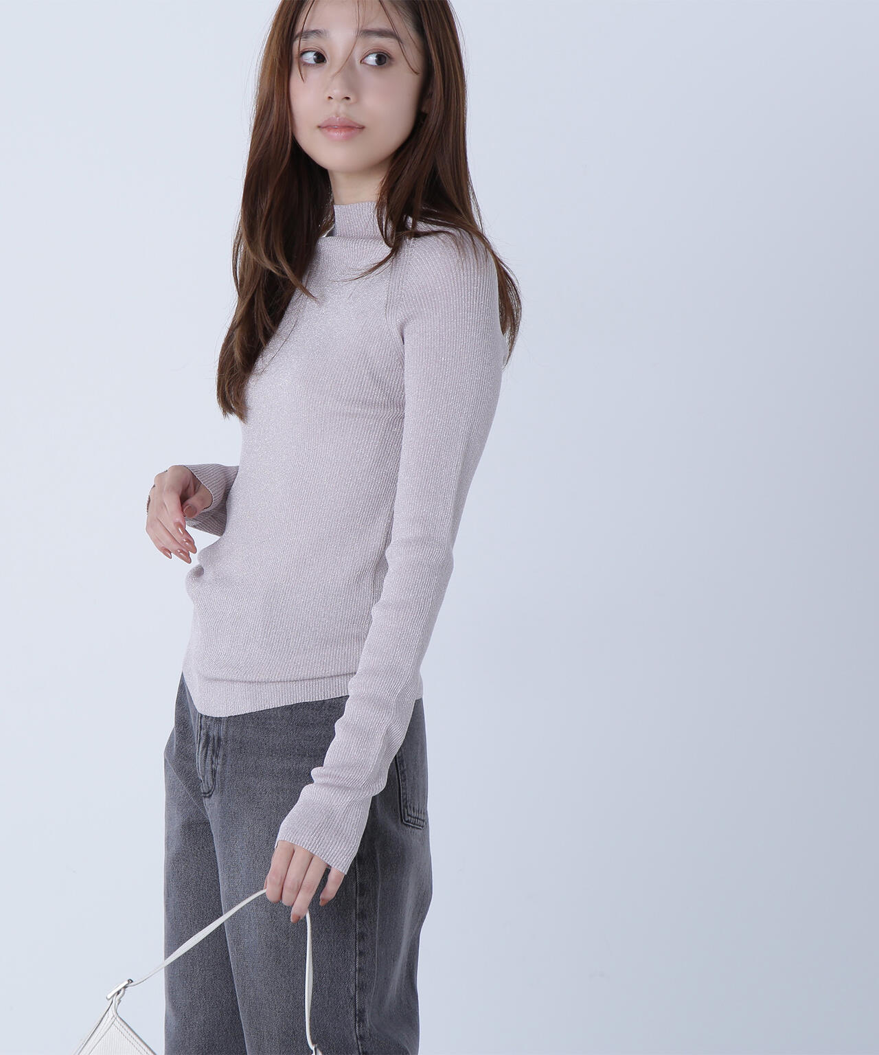 ハイネックラメリブニット