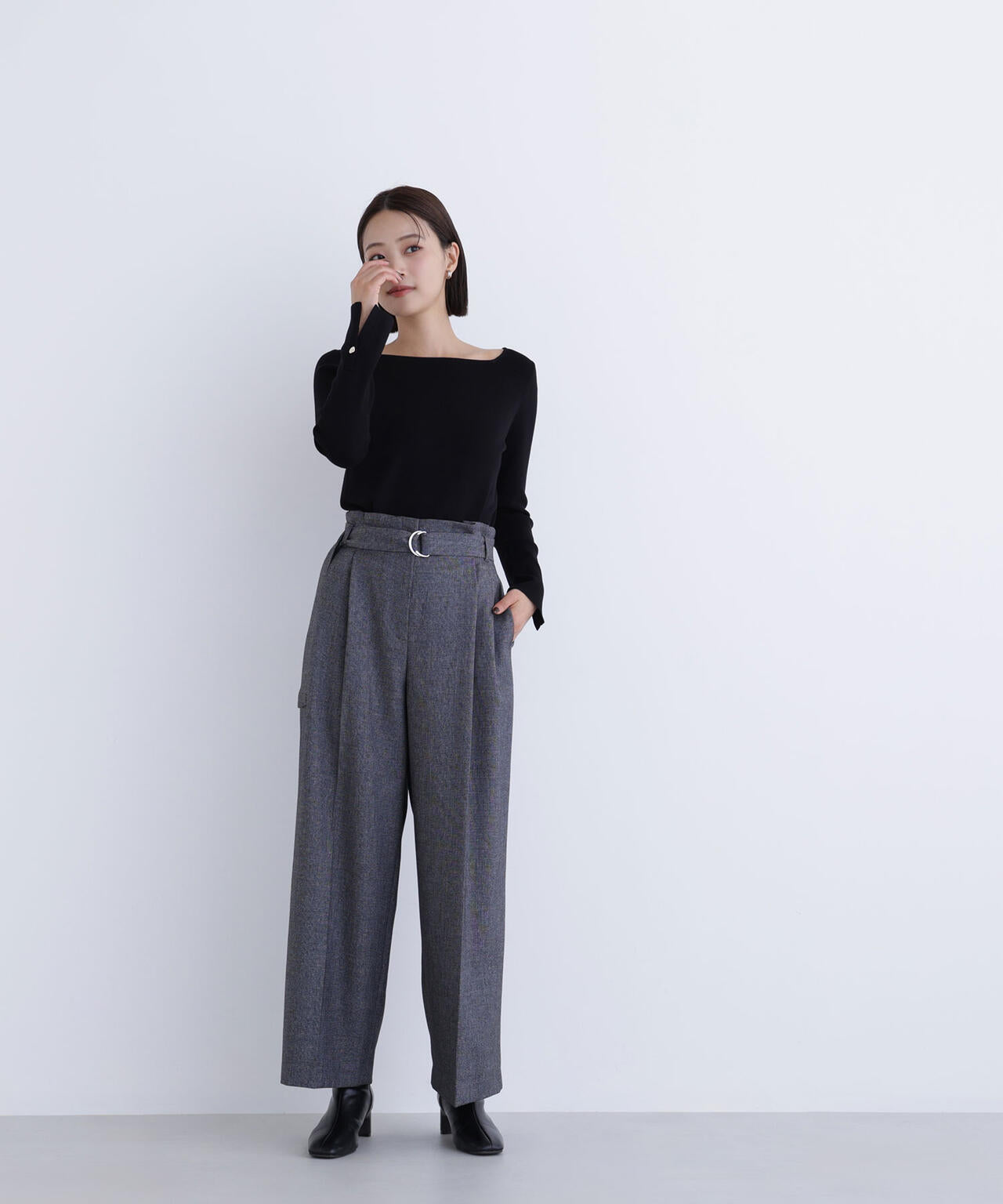 総針ベーシックシリーズ スクエアネックニット