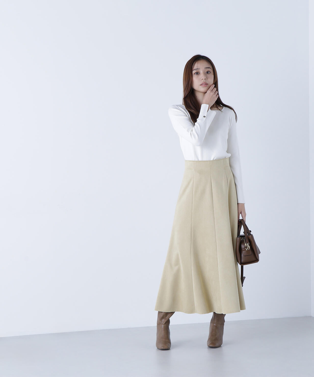 総針ベーシックシリーズ スクエアネックニット