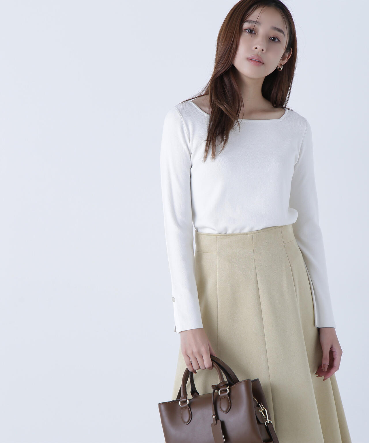 総針ベーシックシリーズ スクエアネックニット