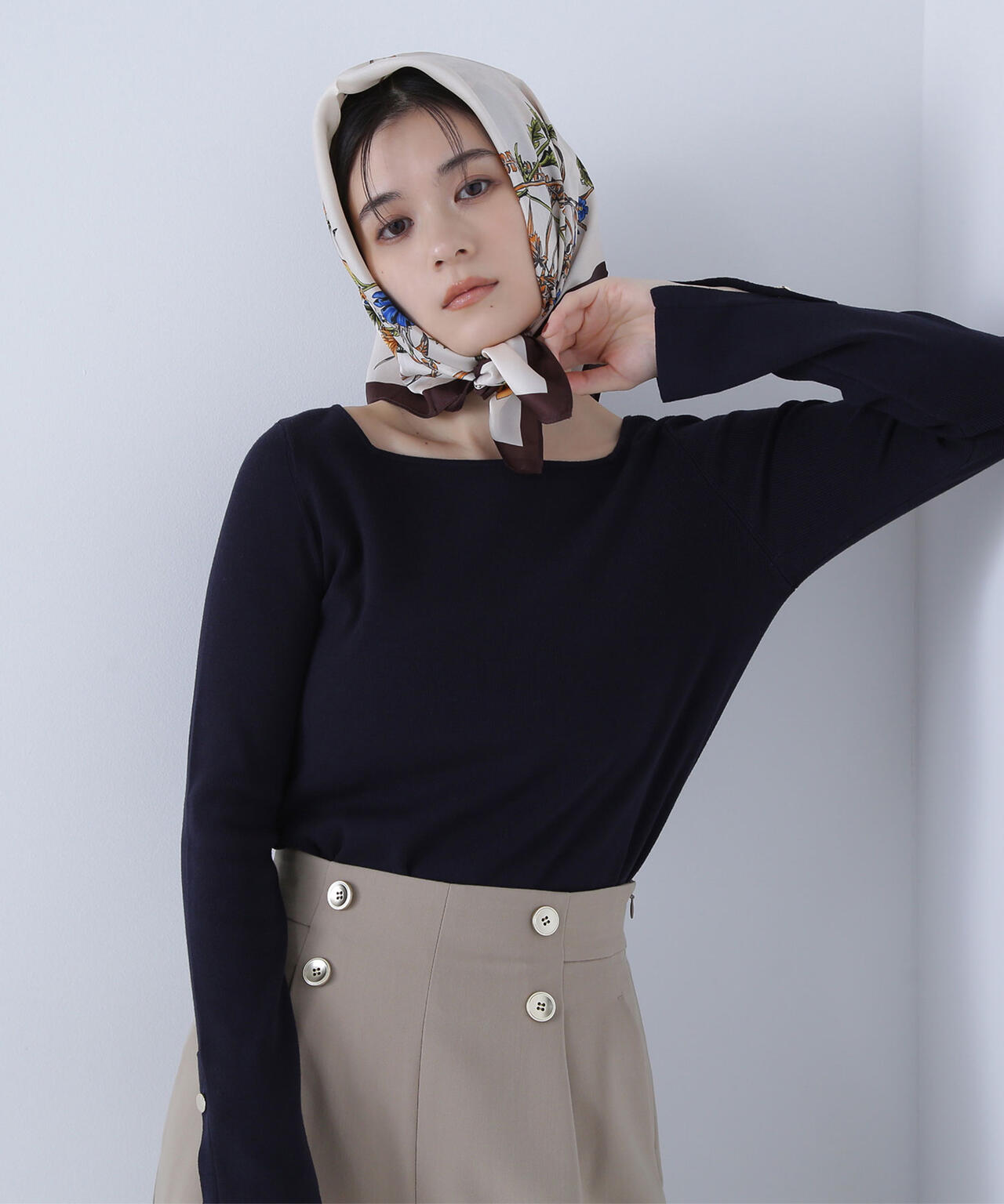 総針ベーシックシリーズ スクエアネックニット