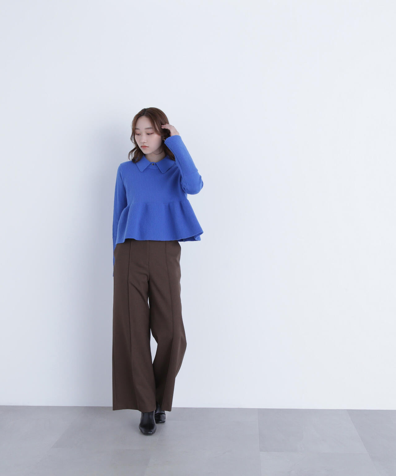 【Oggi掲載】襟付きペプラムニット