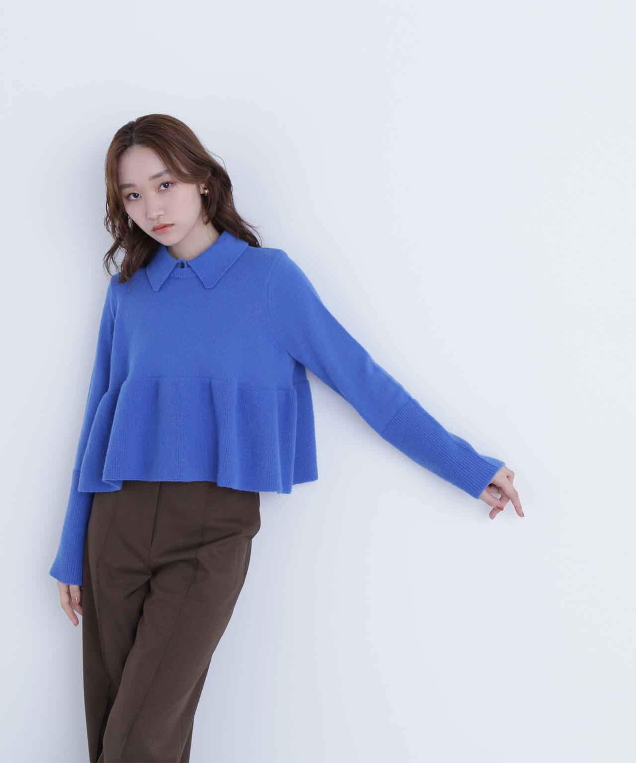 【Oggi掲載】襟付きペプラムニット