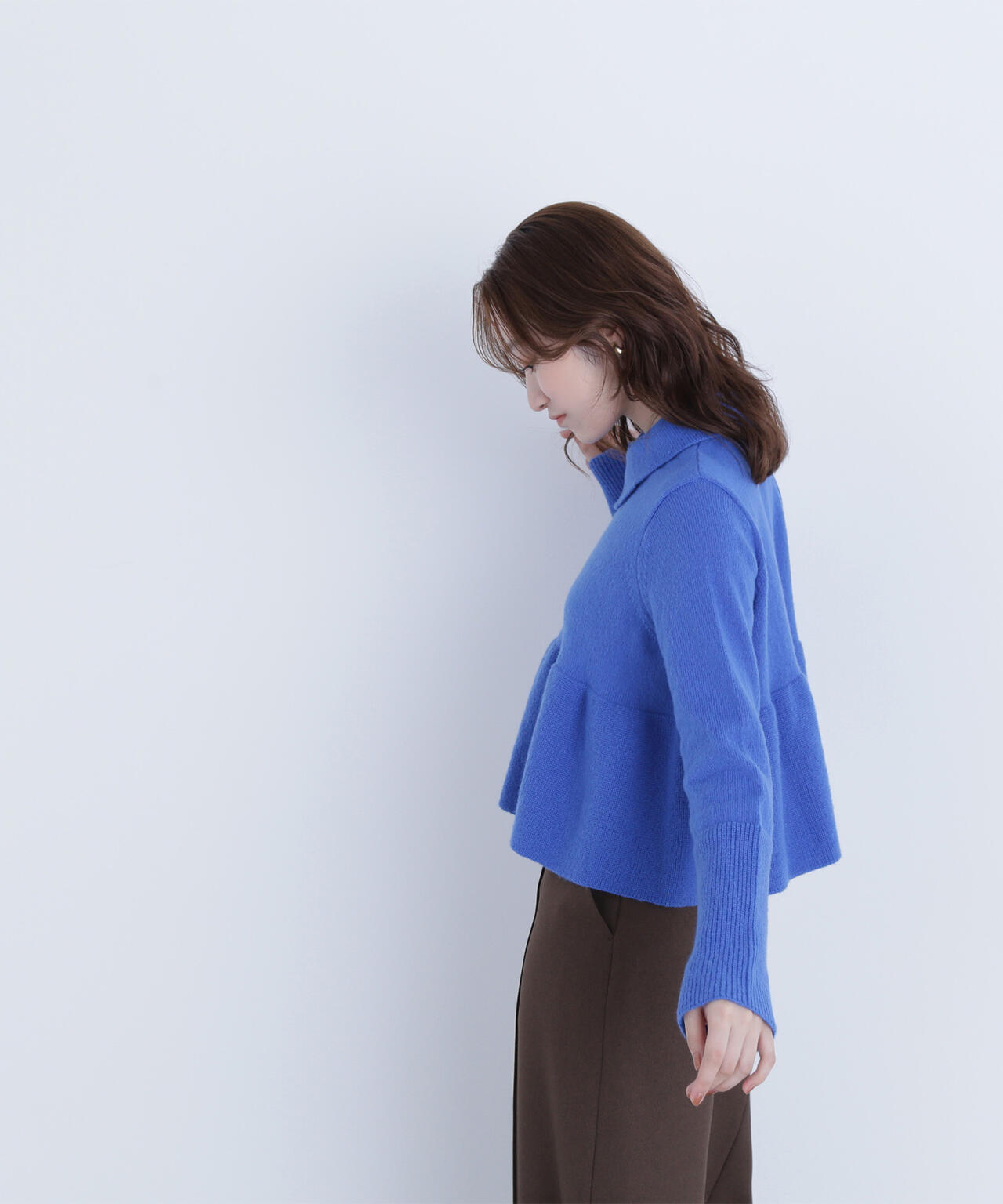 【Oggi掲載】襟付きペプラムニット