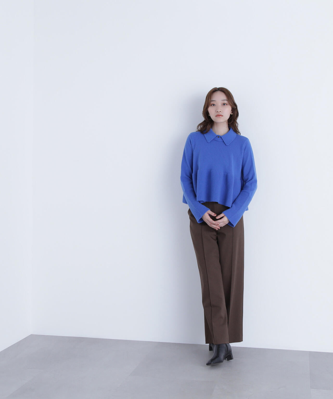 【Oggi掲載】襟付きペプラムニット