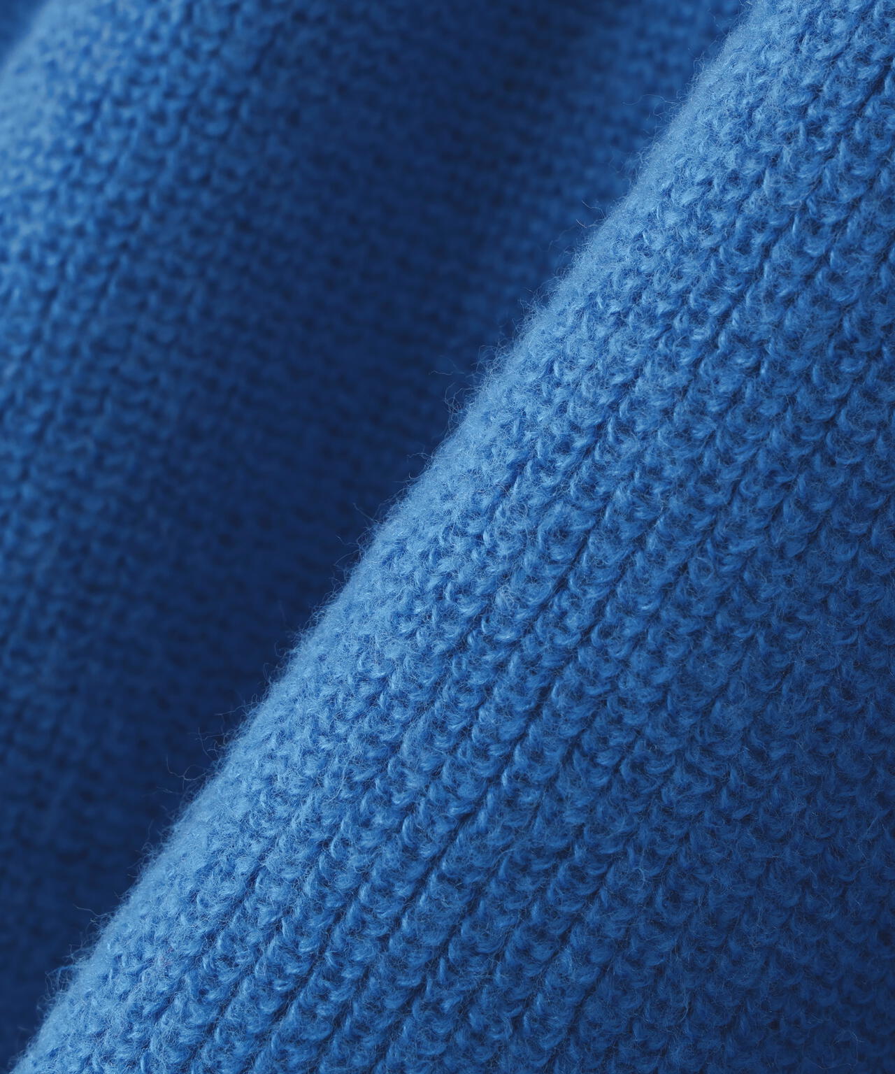 【Oggi掲載】襟付きペプラムニット