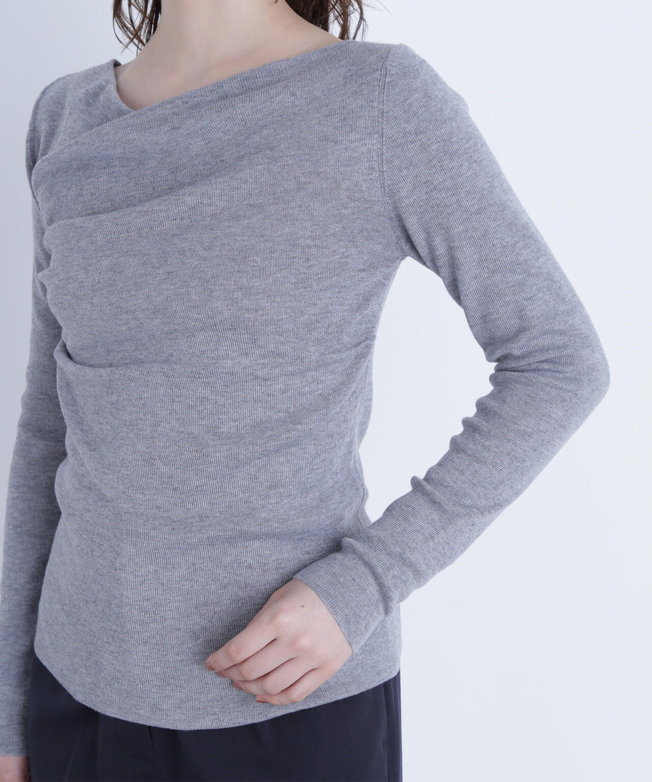 ドレープコンパクトニット