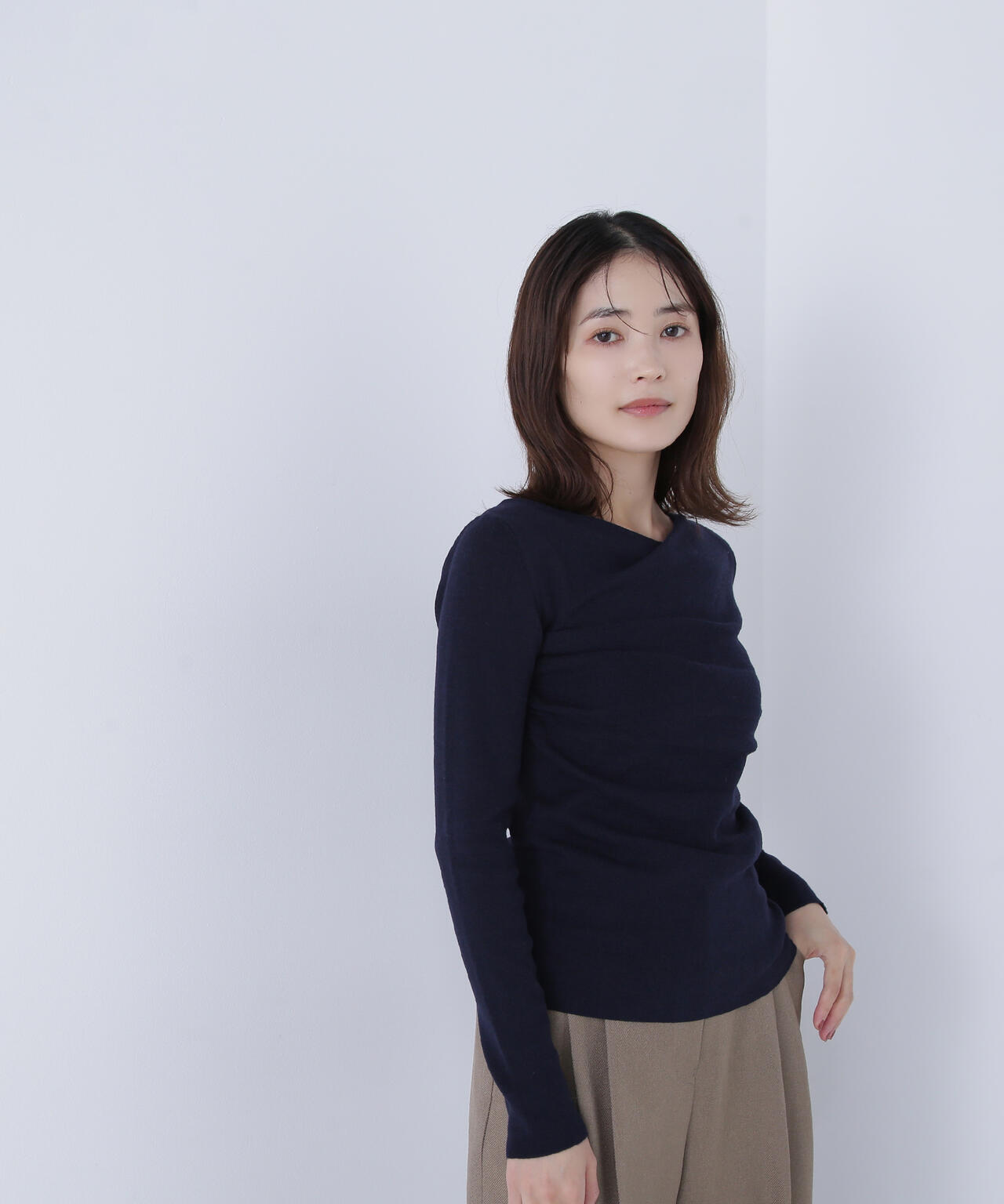 ドレープコンパクトニット