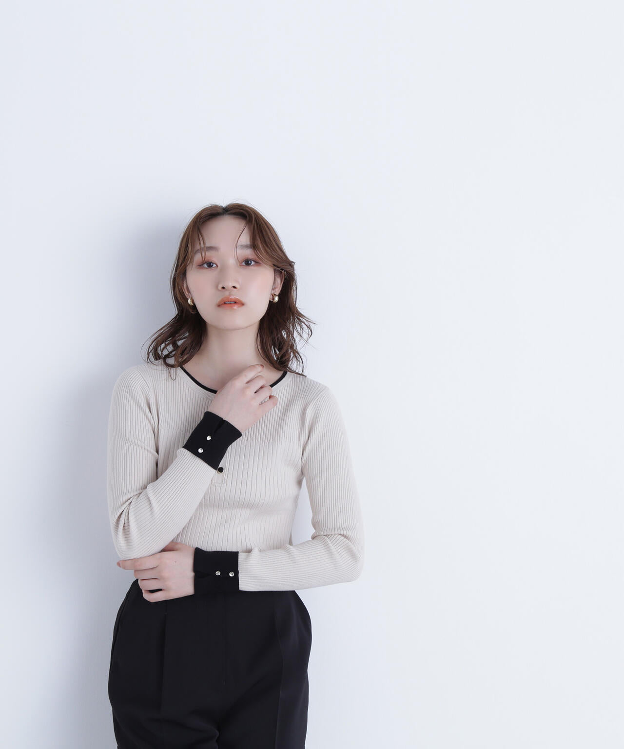 フロントボタンバイカラーニット