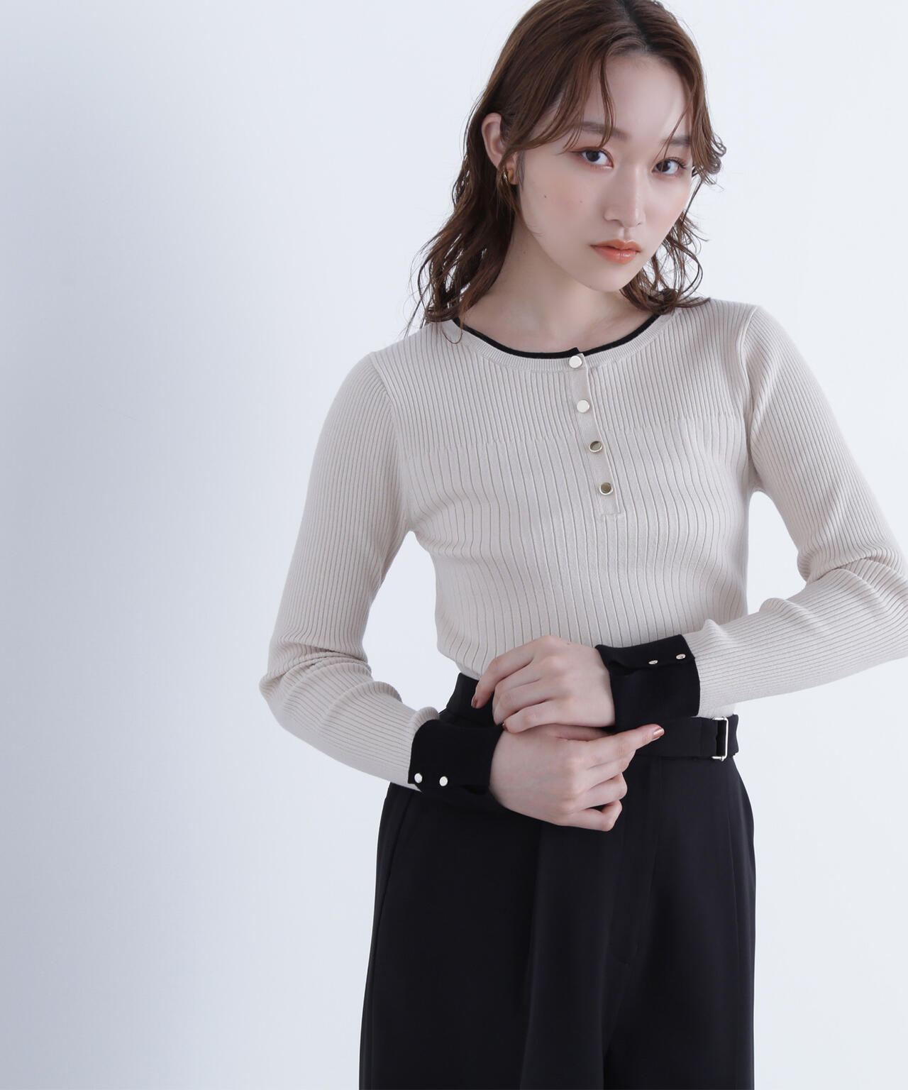 フロントボタンバイカラーニット