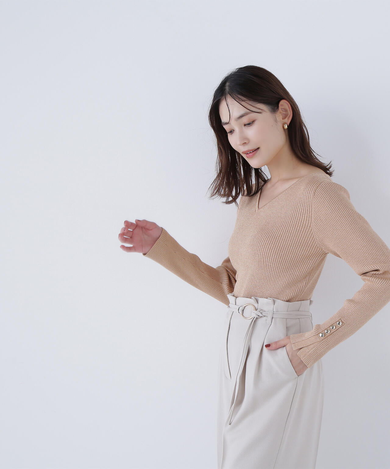 ニュアンスネックラメリブニット