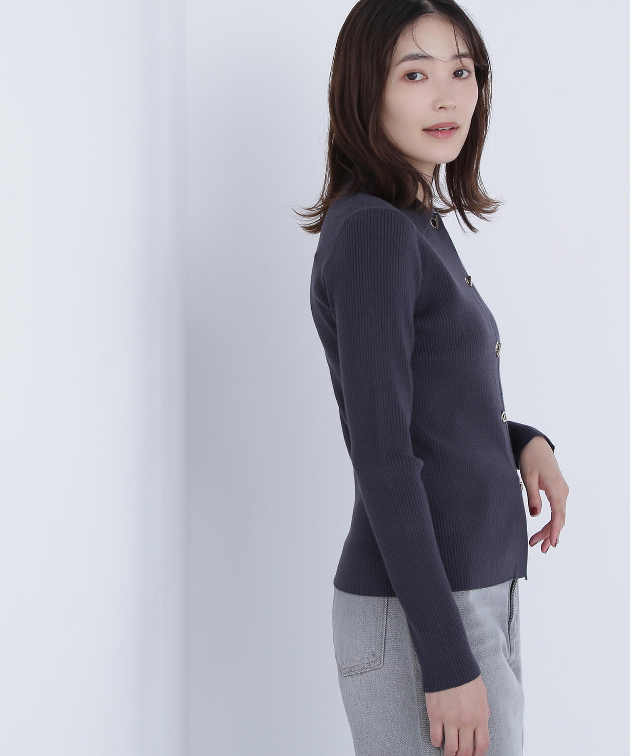 ハトメボタンポロカラーニット