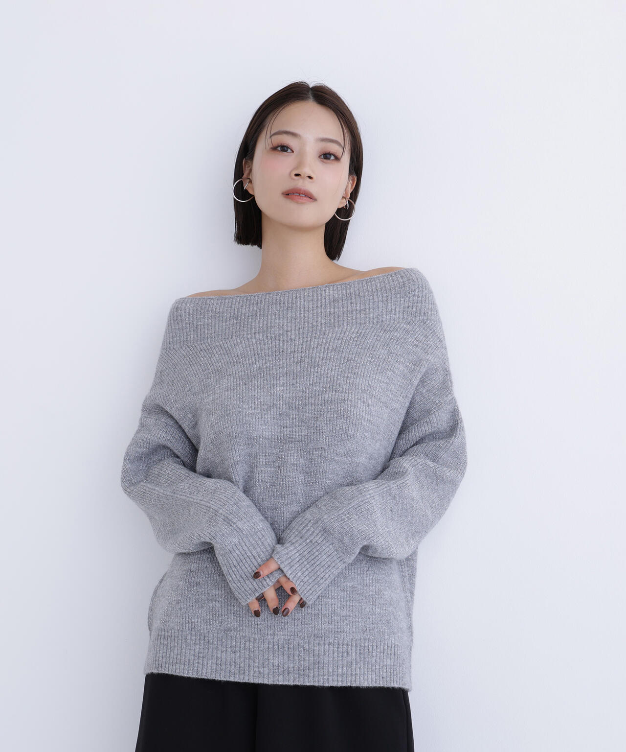 オフショルボクシーラメニット