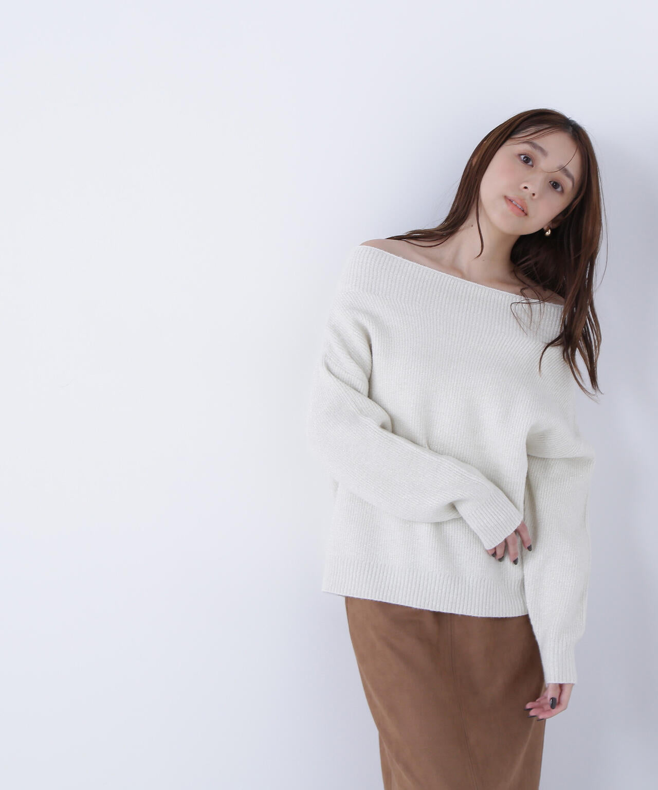 オフショルボクシーラメニット