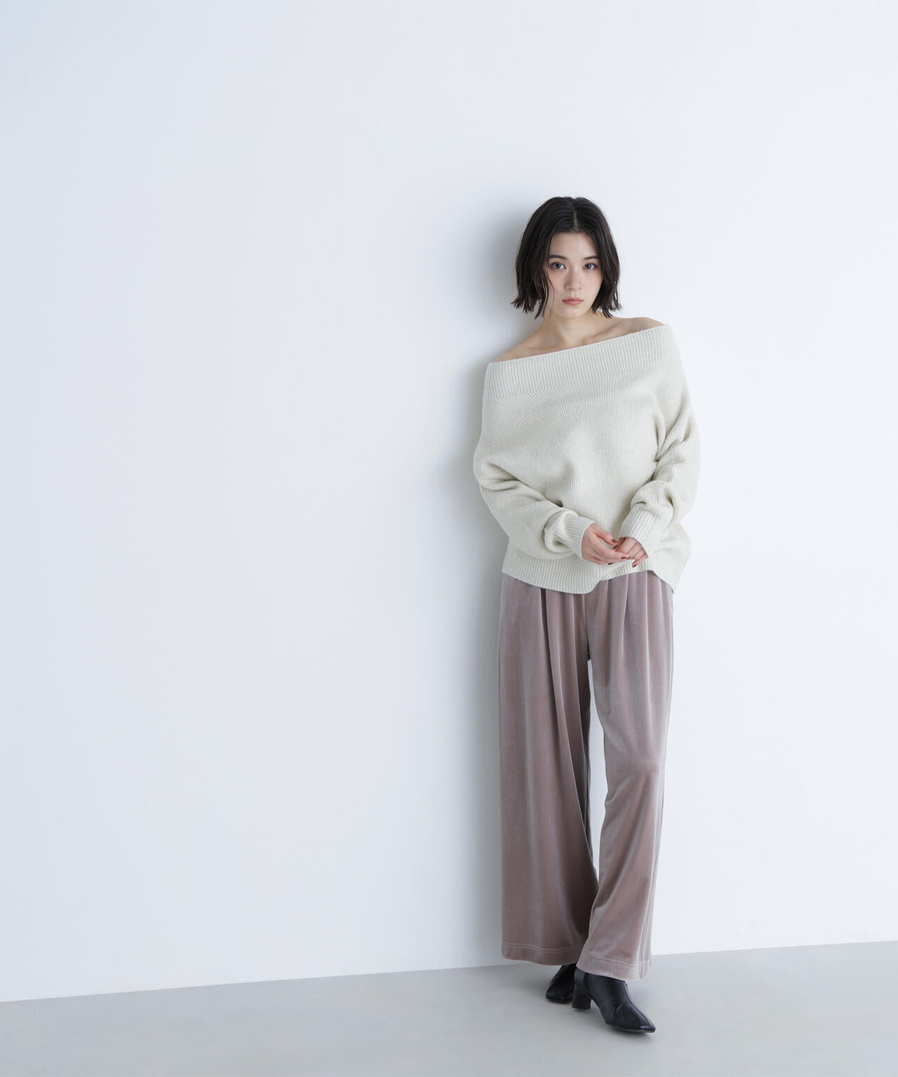 オフショルボクシーラメニット