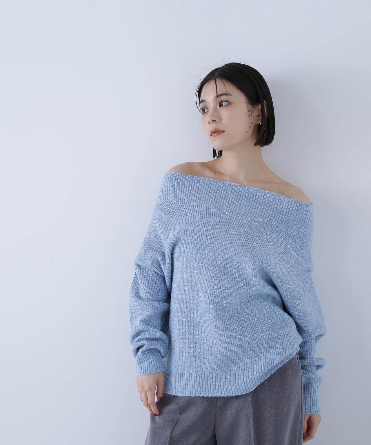 オフショルボクシーラメニット