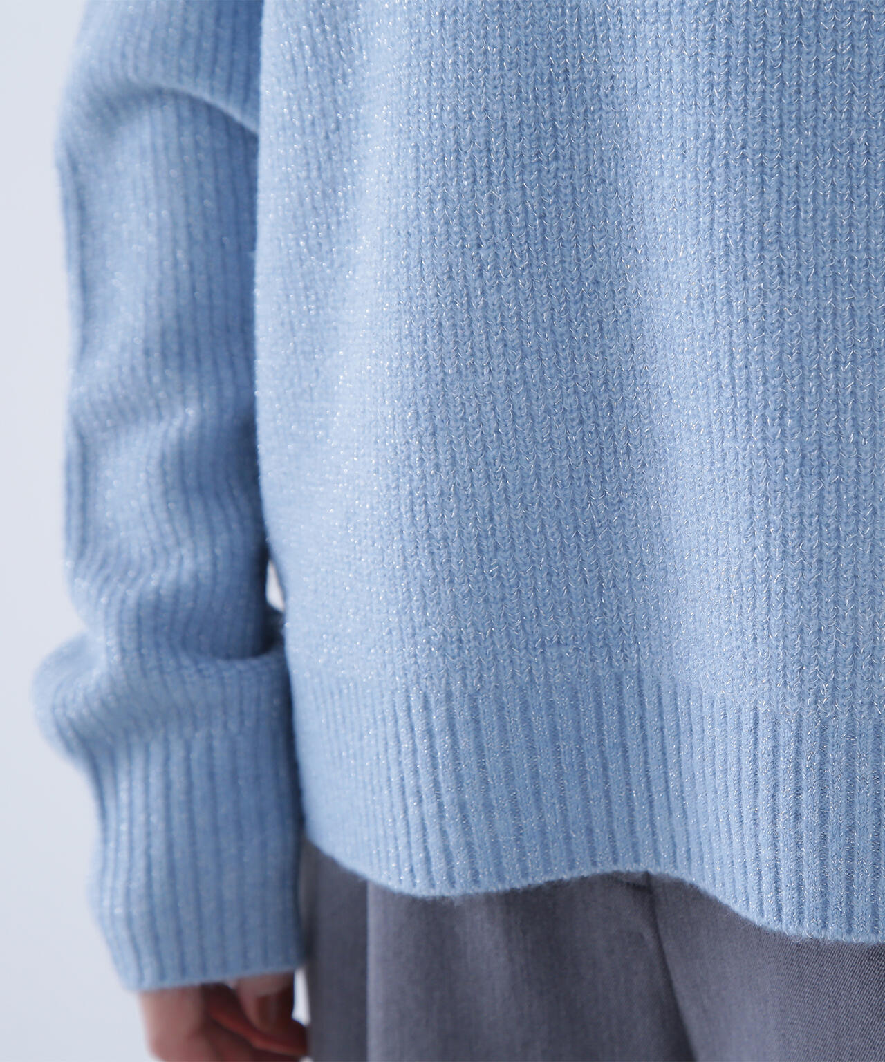 オフショルボクシーラメニット